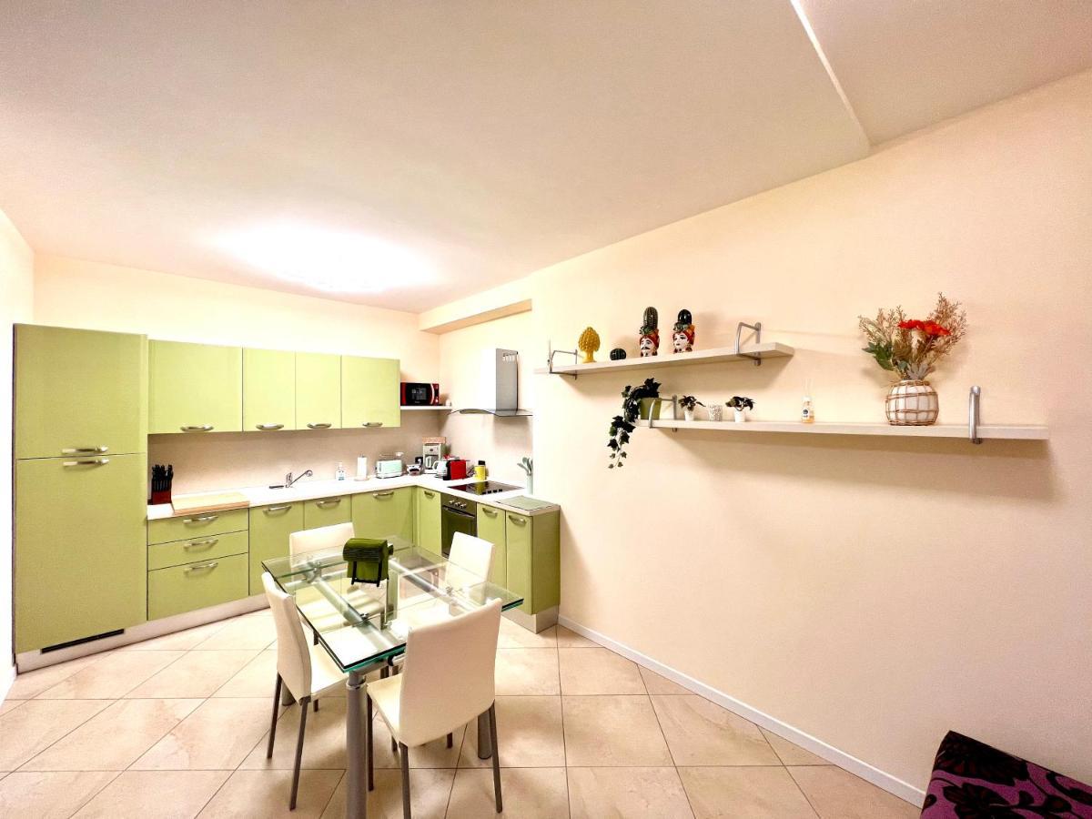 Apartamento Limone Downtown Limone sul Garda Exterior foto