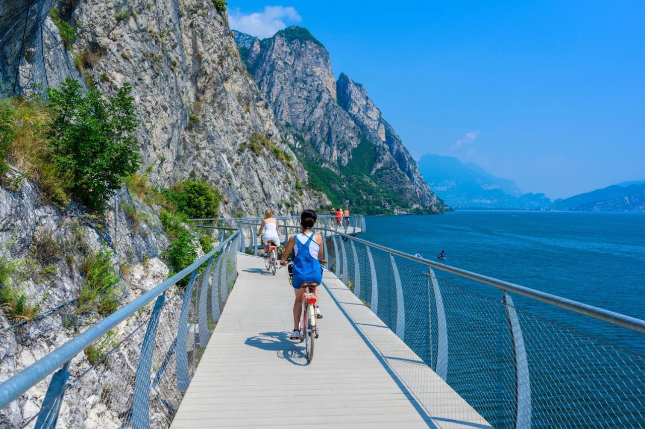 Apartamento Limone Downtown Limone sul Garda Exterior foto