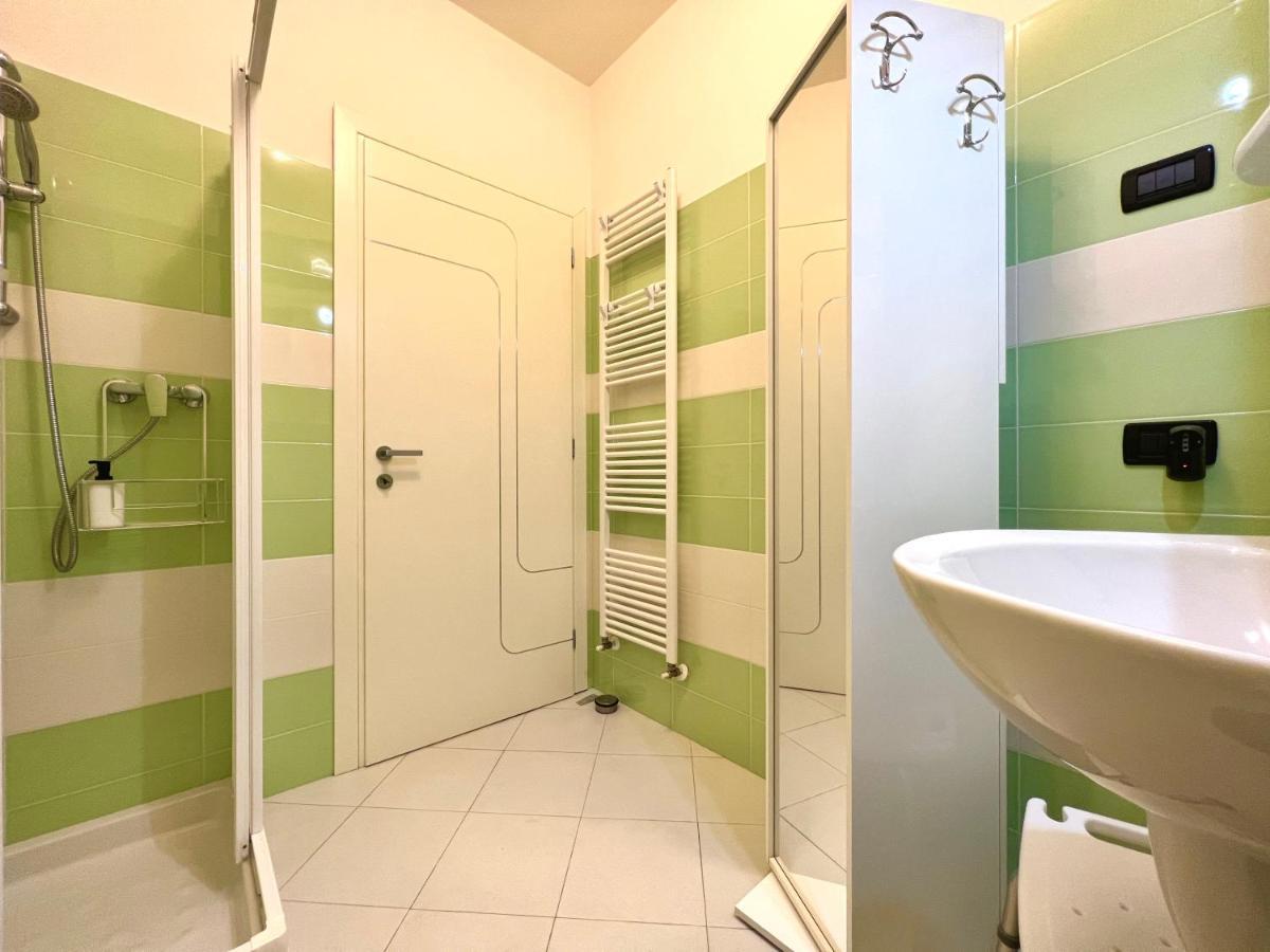 Apartamento Limone Downtown Limone sul Garda Exterior foto